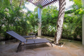 Amazing Ground Floor Condo Fabulous Private Terrace BBQ Facilities Jungle Surroundings